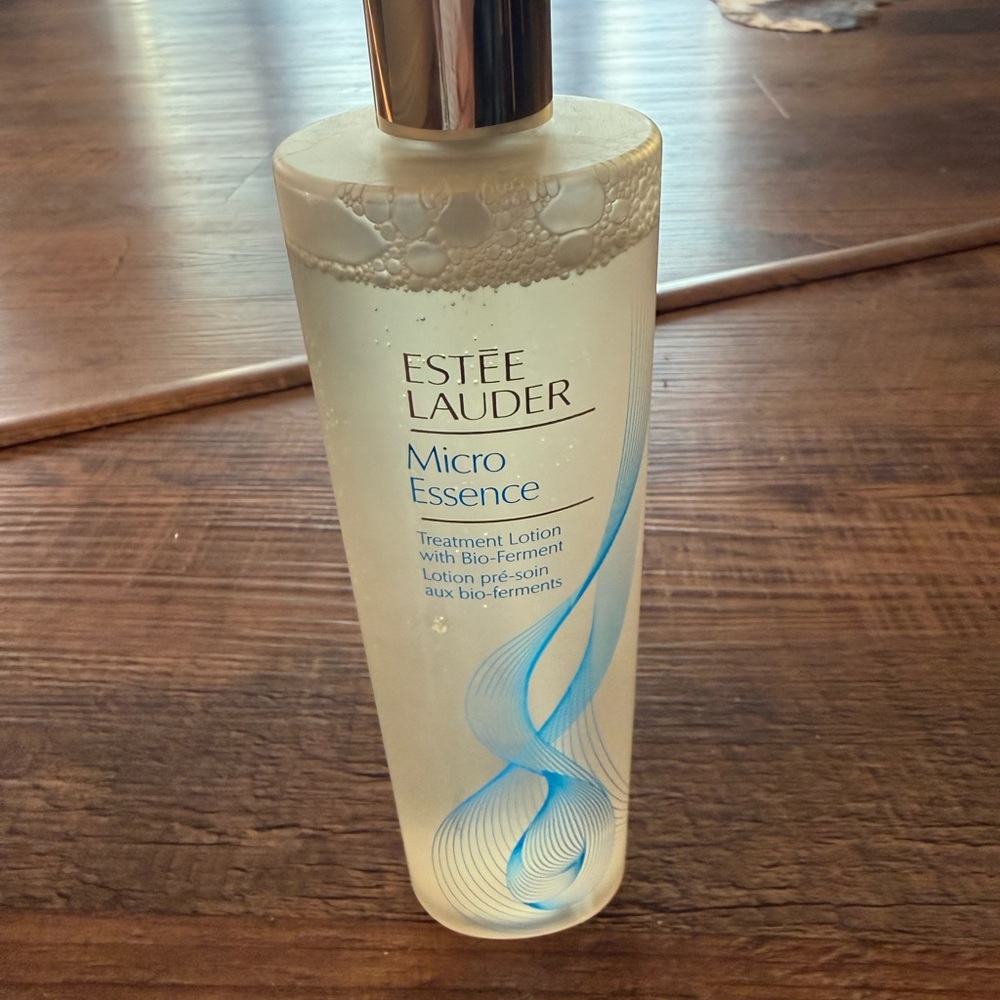Estee Lauder Micro Essence Treatment Lotion - Clear with Blue Accents